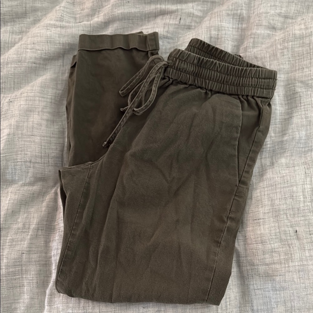 J. Crew Green Linen & Cotton Pant with Elastic Waistband and Cuffed Ankles